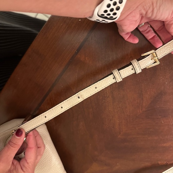 Michael Kors Gold White Crossbody Bag with Chain Strap - Picture 12 of 14